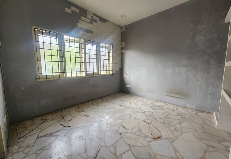 Kulai Taman Sri Kulai Baru 2 / Jalan Seruling 5 / Double Storey Semi-D