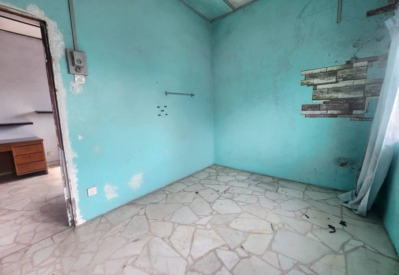 Kulai Taman Sri Kulai Baru 2 / Jalan Seruling 5 / Double Storey Semi-D