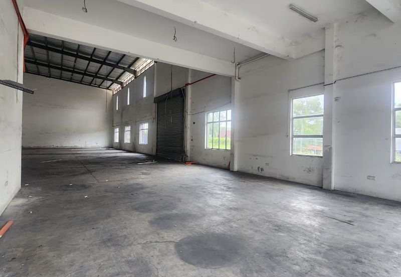 Ulu Tiram / Desa Cemerlang / Jln Desa Tropika /Cluster factory Corner /Medium Industrial