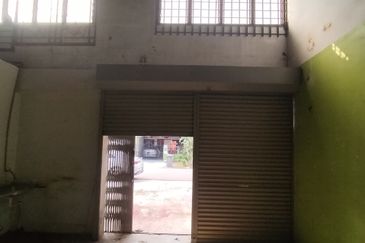 Kulai Taman Mewah / Mas (Jalan Selendang) - Single Storey Terrace Factory (Shoplot Title)