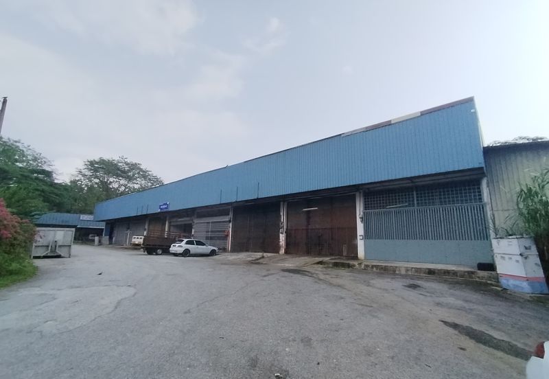 Kulai Taman Mewah / Mas (Jalan Selendang) - Single Storey Terrace Factory (Shoplot Title)