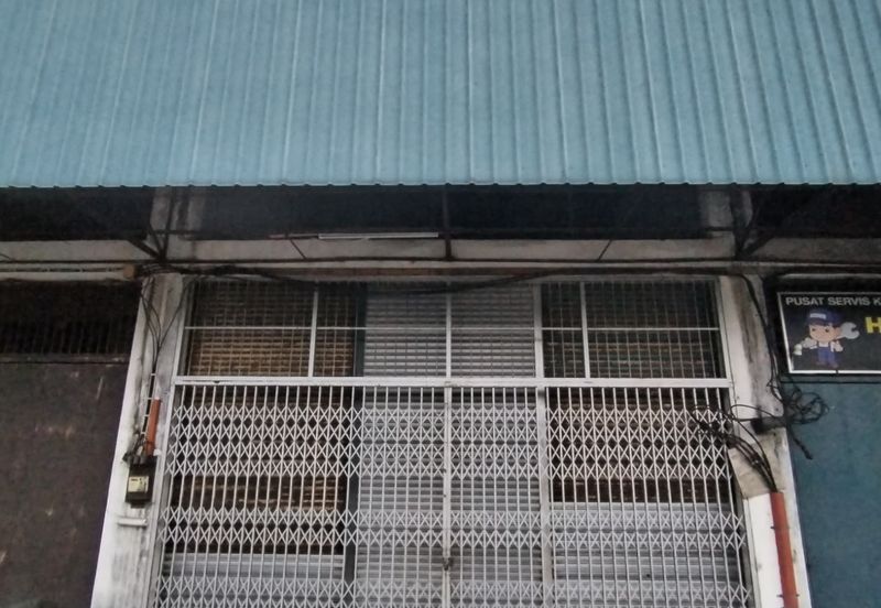 Kulai Taman Mewah / Mas (Jalan Selendang) - Single Storey Terrace Factory (Shoplot Title)