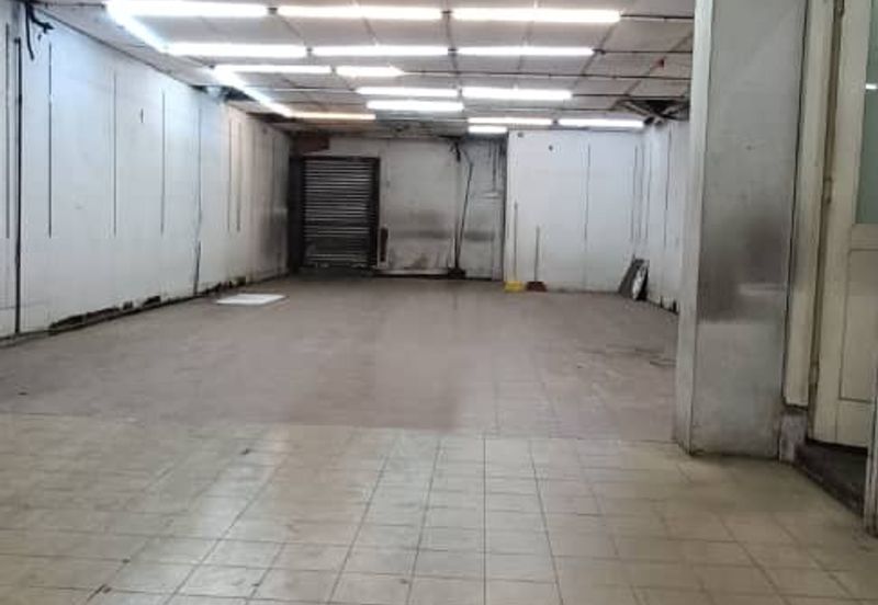 Kulai Street - Jalan Ismain -Double Storey Shoplot facing main road古来大街双层店出租