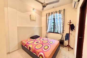 JB Taman Kolam Air / Jalan Sepui / 2 Storey Bangalow / 水塘路 独立式洋房