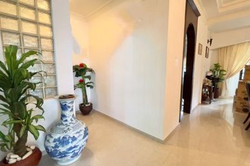 JB Taman Kolam Air / Jalan Sepui / 2 Storey Bangalow / 水塘路 独立式洋房