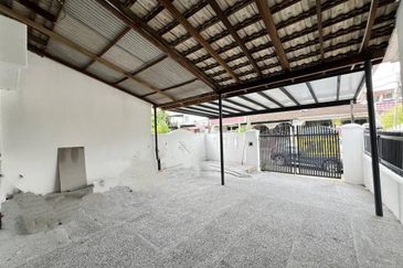 JB Taman Perling / Jalan Camar 6 🏡Big Size Single Storey Terrance