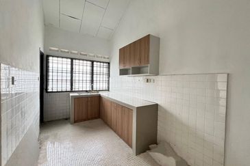 JB Taman Perling / Jalan Camar 6 🏡Big Size Single Storey Terrance