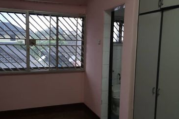 JB Taman Daya / Taman Delima /Jalan Delima 2/x - Double Storey Semi-D