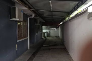 JB Taman Daya / Taman Delima /Jalan Delima 2/x - Double Storey Semi-D