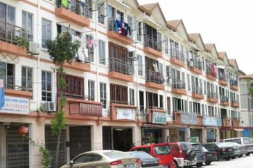  JB Taman Tampoi Indah Apartments /  Jalan Mawar 3 /