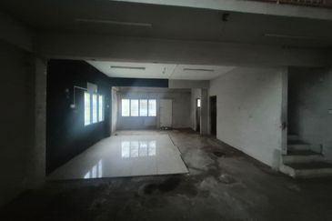 Kulai Taman Mewah (Jalan Selendang) - Single Storey Terrace Factory End Lot