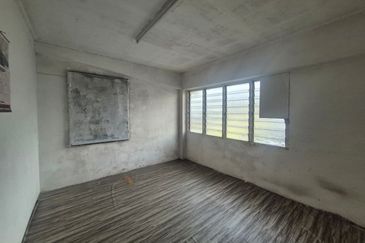 Kulai Taman Mewah (Jalan Selendang) - Single Storey Terrace Factory End Lot