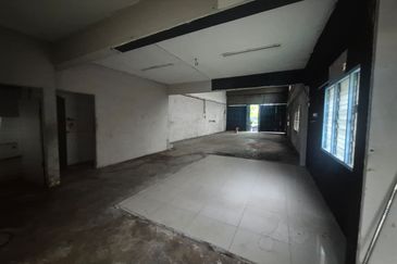 Kulai Taman Mewah (Jalan Selendang) - Single Storey Terrace Factory End Lot