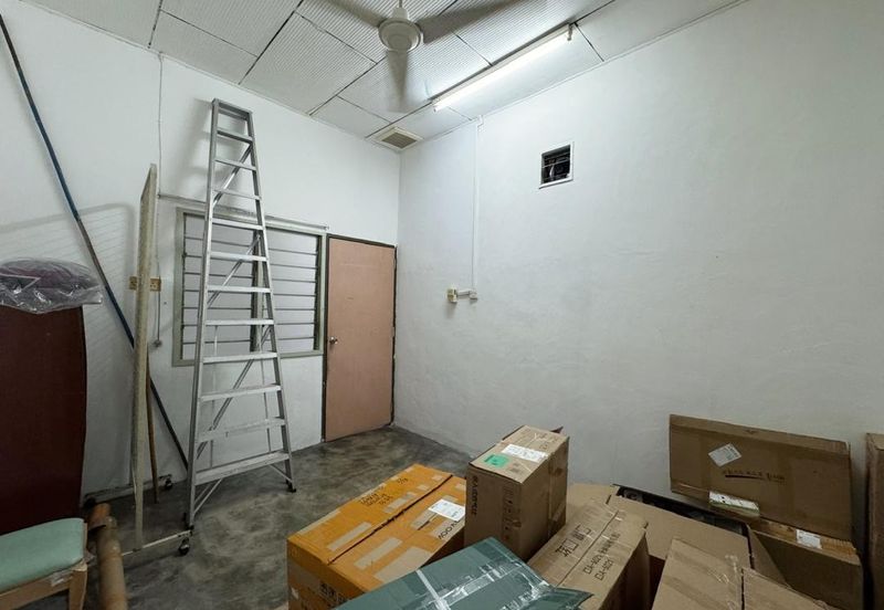 Kulai Jalan Ibrahim / Shop House Single Storey  /  商业用途的住宅