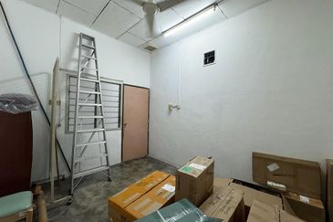 Kulai Jalan Ibrahim / Shop House Single Storey  /  商业用途的住宅