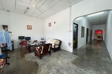 Kulai Jalan Ibrahim / Shop House Single Storey  /  商业用途的住宅