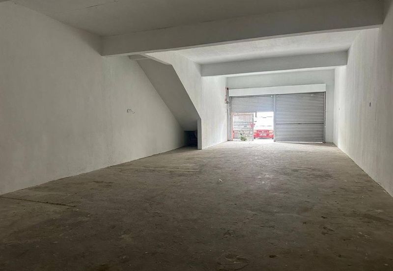 Kulai Taman Putri Kulai / Sri Putri 2 / Double Storey Shoplot