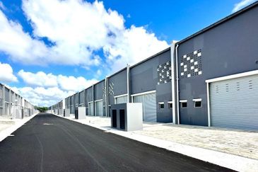 Kulai Bandar Indahpura / VervoCity / Jalan Kiambang / Stellar Park  1.5 Terrace Factory  Light Industry