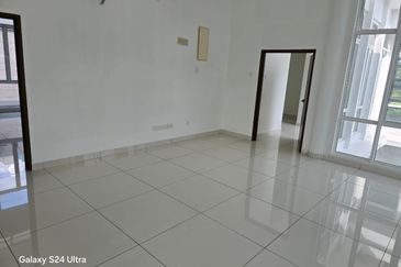 Kulai IOI Bandar Putra/ Bougain Villa / Double Storey Bungalow