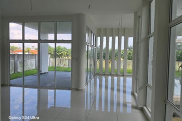 Kulai IOI Bandar Putra/ Bougain Villa / Double Storey Bungalow