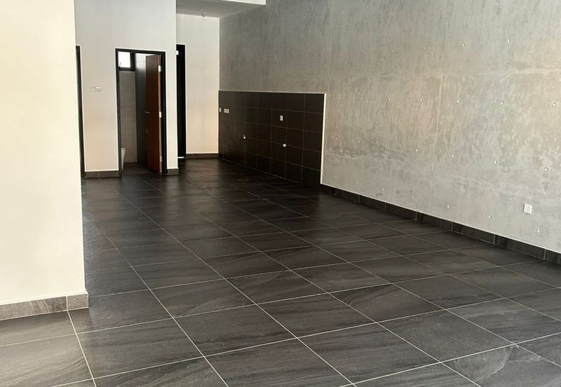 Kulai  Taman Bukit Seni / Jalan bukit seni /  Three Storey Terrace House 