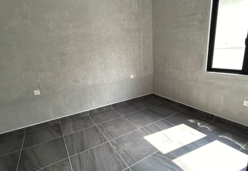 Kulai  Taman Bukit Seni / Jalan bukit seni /  Three Storey Terrace House 