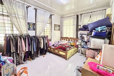 Johor Bahru - Jalan Bukit Kempas Utama - Taman Bukit Kempas - 2 Storey Bangalow unblock view 