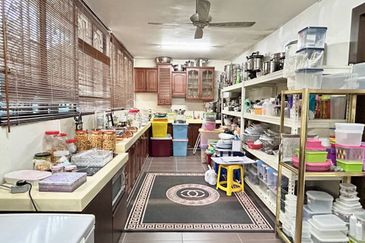 Johor Bahru - Jalan Bukit Kempas Utama - Taman Bukit Kempas - 2 Storey Bangalow unblock view 