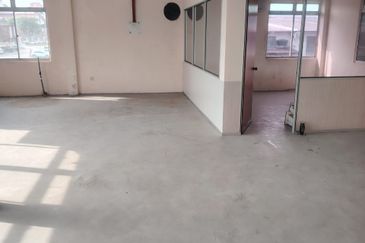 Skudai / Taman Universiti ✅ 1.5 Storey Factory Semi-D Corner Unit