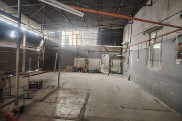 Skudai / Taman Universiti ✅ 1.5 Storey Factory Semi-D Corner Unit