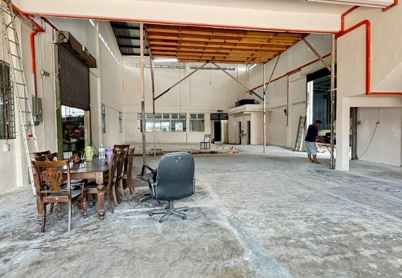 Skudai / Taman Universiti ✅ 1.5 Storey Factory Semi-D Corner Unit