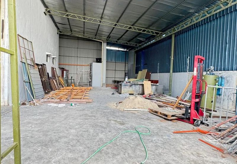 Skudai / Taman Universiti ✅ 1.5 Storey Factory Semi-D Corner Unit