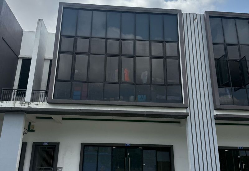  Senai Airport City / Eco Business Park 2 / Terrace Factory 