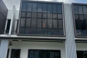  Senai Airport City / Eco Business Park 2 / Terrace Factory 