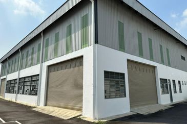 Kulai / Senai Idaman / IOI INDUSTRIAL PARK(I Synergy) Semi D Factory / Intermediate Lot Light Industrial