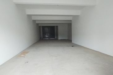 Kulai Bandar Putra｜Jalan Merbau - Double Storey Shoplot Unblock Unit