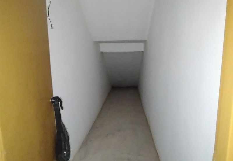 Kulai Bandar Putra｜Jalan Merbau - Double Storey Shoplot Unblock Unit