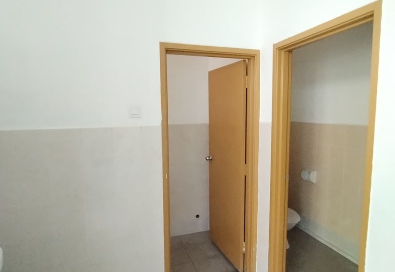 Kulai Bandar Putra｜Jalan Merbau - Double Storey Shoplot Unblock Unit