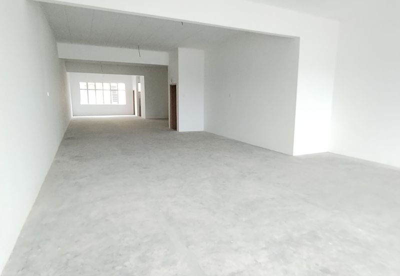 Kulai Bandar Putra｜Jalan Merbau - Double Storey Shoplot Unblock Unit