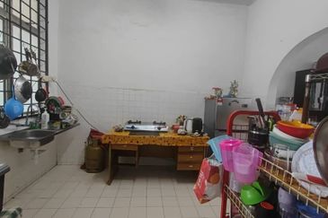 Skudai Taman Universiti / Double Storey Terrace House