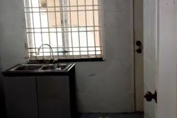 Kulai IOI / Bandar Putra / Jalan Kempas / 2 Storey Semi D