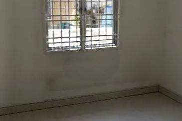 Kulai IOI / Bandar Putra / Jalan Kempas / 2 Storey Semi D