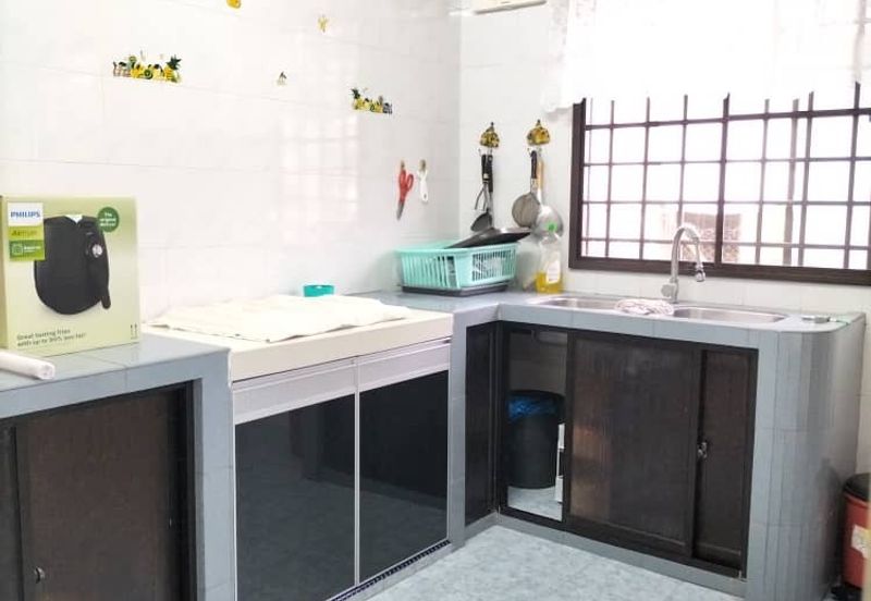 Kulai Bandar Indahpura / Jalan Teratai / End Lot Double Storey Terrace House