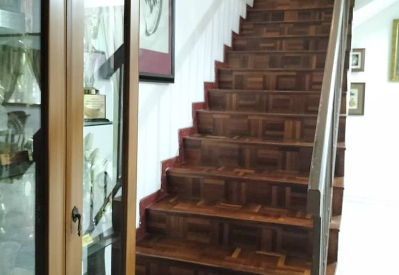 Kulai Bandar Indahpura / Jalan Teratai / End Lot Double Storey Terrace House