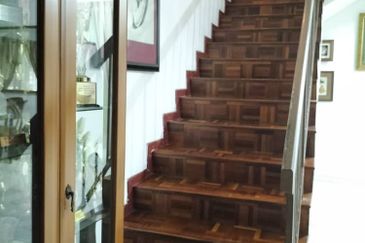 Kulai Bandar Indahpura / Jalan Teratai / End Lot Double Storey Terrace House