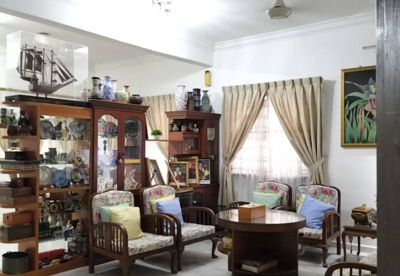 Kulai Bandar Indahpura / Jalan Teratai / End Lot Double Storey Terrace House