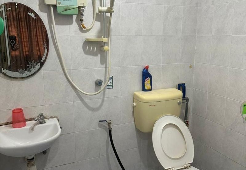 Skudai / Villa Krystal Apartment / 