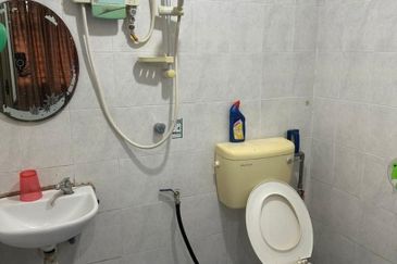 Skudai / Villa Krystal Apartment / 