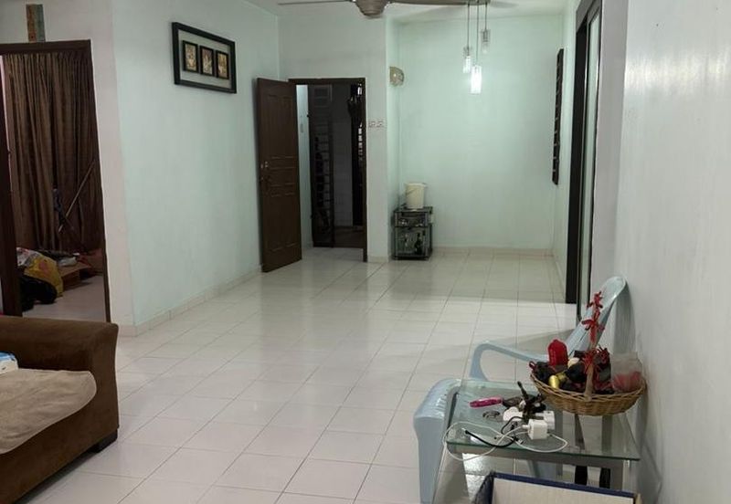 Skudai / Villa Krystal Apartment / 