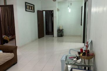 Skudai / Villa Krystal Apartment / 